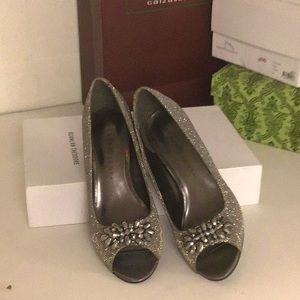Dressy shoes